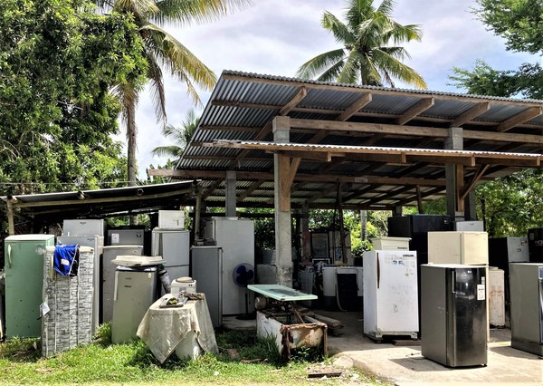 Tiffani amber thiessen nue wallpaper 3